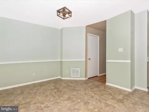 2015 Putnam Rd, Halethorpe, MD 21227 photo 15