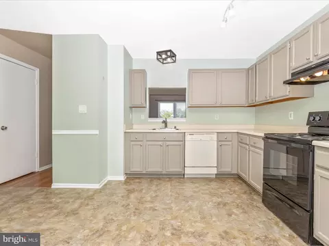 2015 Putnam Rd, Halethorpe, MD 21227 photo 27