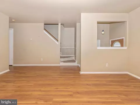 2015 Putnam Rd, Halethorpe, MD 21227 photo 11