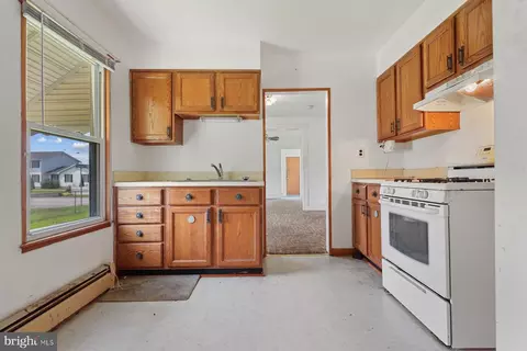 21 Centre Ave, Dundalk, MD 21222 photo 7