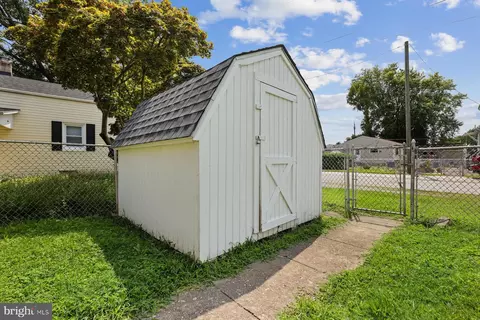 21 Centre Ave, Dundalk, MD 21222 photo 25