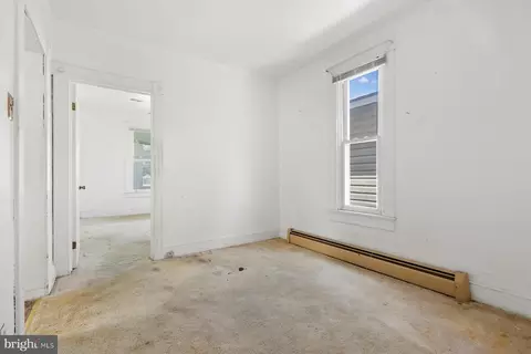 21 Centre Ave, Dundalk, MD 21222 photo 14