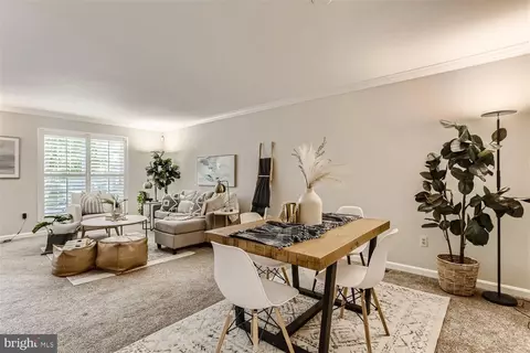 11917 Thurloe Dr, Lutherville Timonium, MD 21093