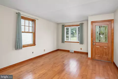 1269 Birch Ave, Halethorpe, MD 21227 photo 5