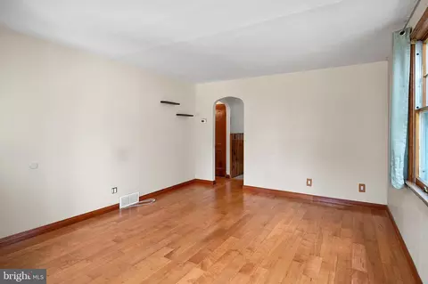 1269 Birch Ave, Halethorpe, MD 21227 photo 6