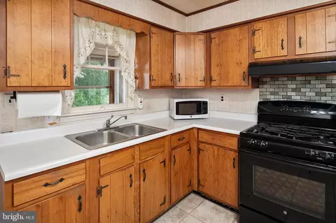 1269 Birch Ave, Halethorpe, MD 21227 photo 11