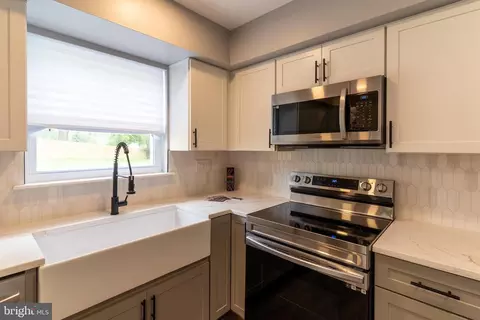 7010 Glen Spring Rd, Windsor Mill, MD 21244 photo 15