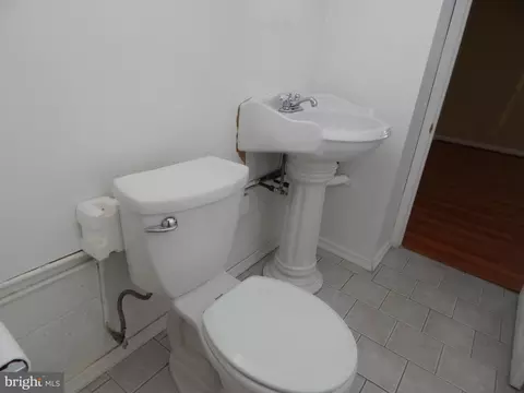 5125 Mcfaul Rd, Baltimore, MD 21206 photo 28