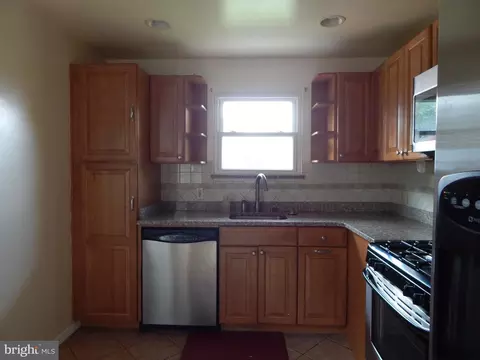5125 Mcfaul Rd, Baltimore, MD 21206 photo 9