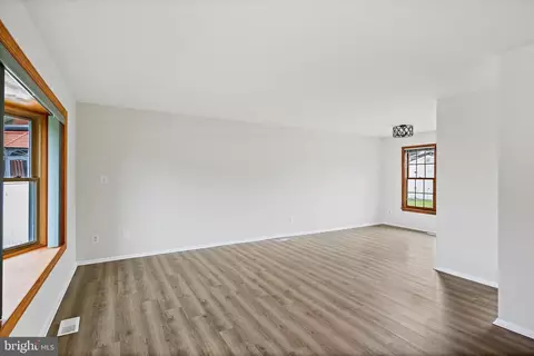 7103 Olivia Rd, Middle River, MD 21220 photo 12