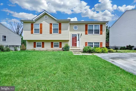 2108 Lansdowne Rd, Halethorpe, MD 21227 photo 2