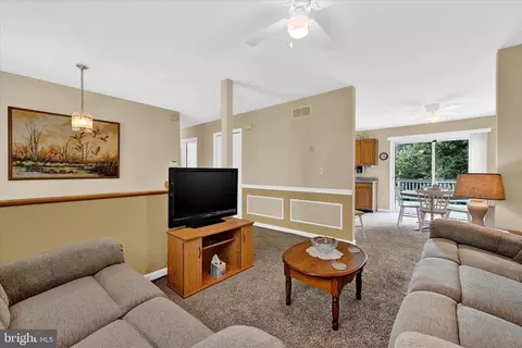 2108 Lansdowne Rd, Halethorpe, MD 21227 photo 6