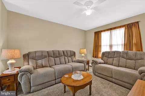 2108 Lansdowne Rd, Halethorpe, MD 21227 photo 7