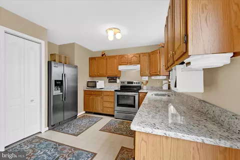 2108 Lansdowne Rd, Halethorpe, MD 21227 photo 12