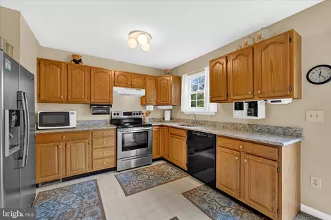 2108 Lansdowne Rd, Halethorpe, MD 21227 photo 11