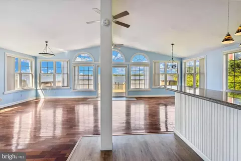 3706 Edgewater Pl, Dundalk, MD 21222 photo 3