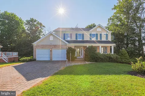 17 Morn Mist Ct, Parkville, MD 21234
