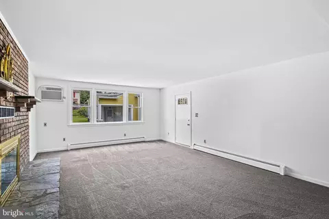 215 Riverton Rd, Middle River, MD 21220 photo 11