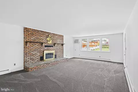 215 Riverton Rd, Middle River, MD 21220 photo 10