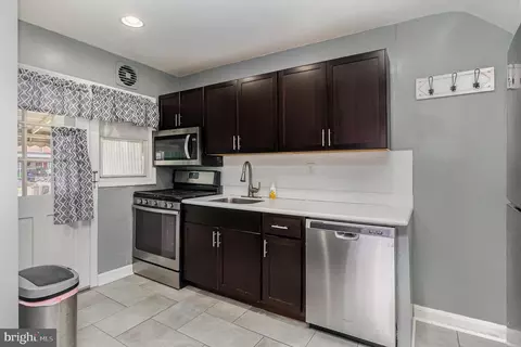 2211 Coralthorn Rd, Middle River, MD 21220 photo 8