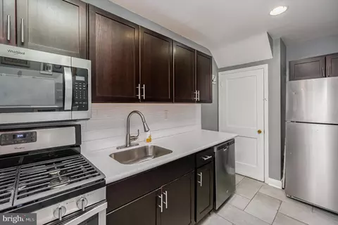 2211 Coralthorn Rd, Middle River, MD 21220 photo 9