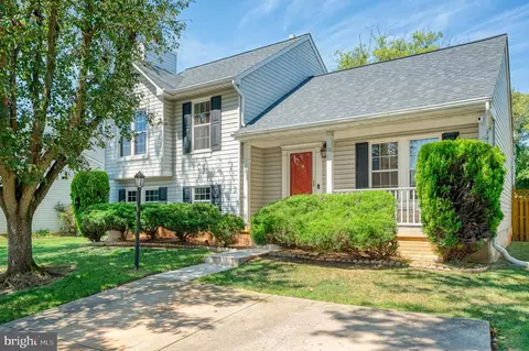 18 Sunrise Ct, Randallstown, MD 21133