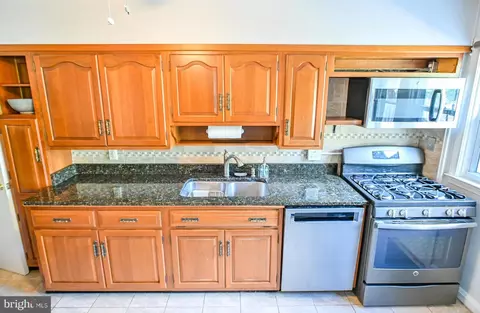 420 Chumleigh Rd, Baltimore, MD 21212 photo 16