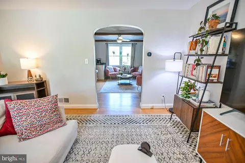 420 Chumleigh Rd, Baltimore, MD 21212 photo 9