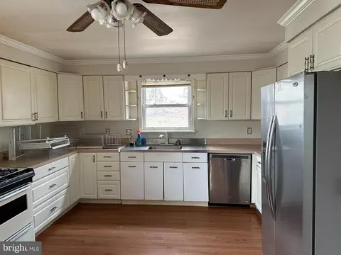 366 Nicholson Rd, Essex, MD 21221
