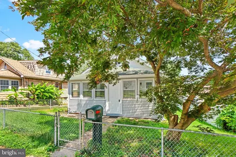 2619 Braun Ave, Halethorpe, MD 21227