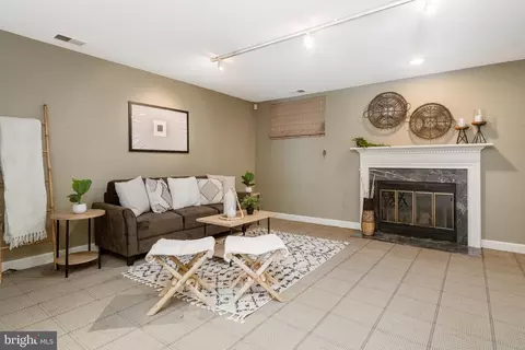 3 Stablemere Ct, Baltimore, MD 21209 photo 4