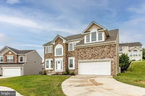 19 Cedar Grove Ct, Rosedale, MD 21237 photo 2