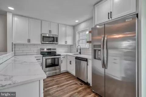 17 Cashell Ct, Nottingham, MD 21236 photo 13