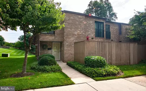 19 Wimpole Ct #A, Cockeysville, MD 21030