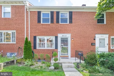 8415 Harris Ave, Parkville, MD 21234