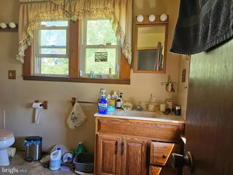 2501 Lakeview Ave, Sparrows Point, MD 21219 photo 11