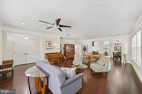 28 Willow Ave, Towson, MD 21286 photo 4