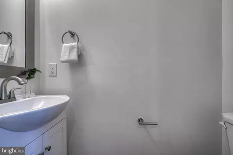 100 Fleming Dr, Dundalk, MD 21222 photo 33