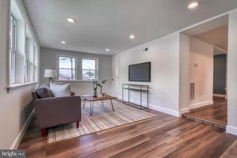 100 Fleming Dr, Dundalk, MD 21222 photo 8