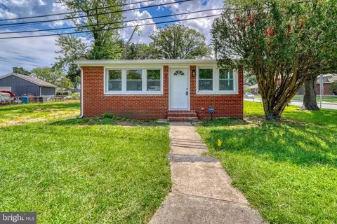 100 Fleming Dr, Dundalk, MD 21222