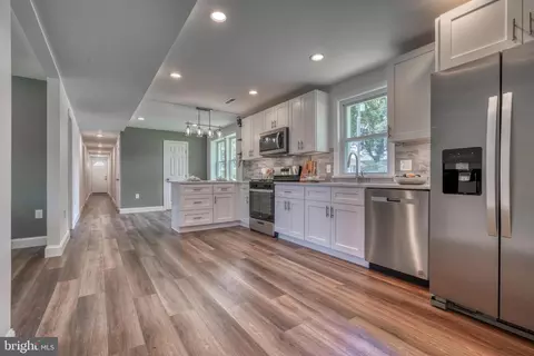 100 Fleming Dr, Dundalk, MD 21222 photo 16