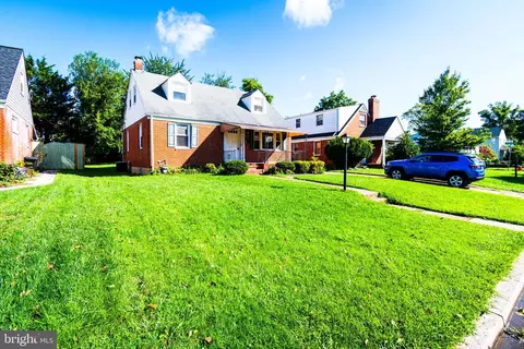 202 Brightside Ave, Pikesville, MD 21208
