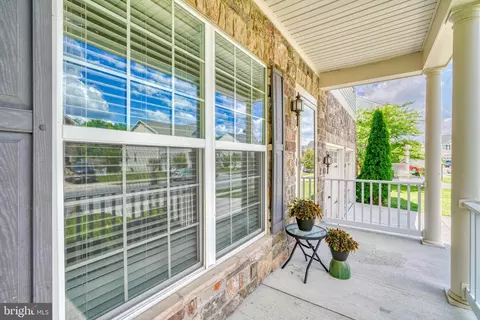 904 Mccune Rd, Middle River, MD 21220 photo 2