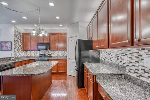 904 Mccune Rd, Middle River, MD 21220 photo 14