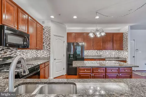 904 Mccune Rd, Middle River, MD 21220 photo 13