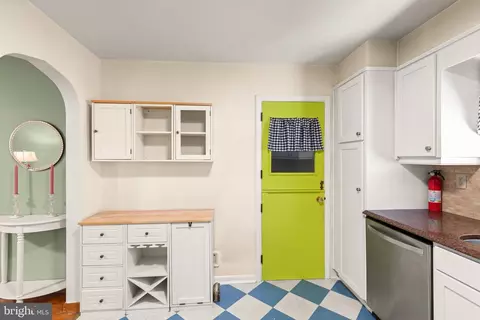 5901 Daybreak Ter, Baltimore, MD 21206 photo 9