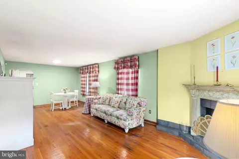 5901 Daybreak Ter, Baltimore, MD 21206 photo 4