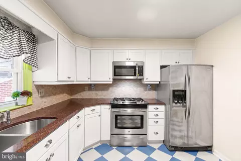 5901 Daybreak Ter, Baltimore, MD 21206 photo 8
