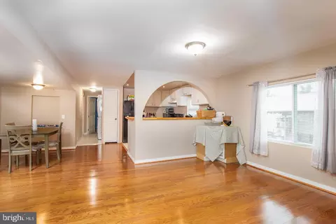 78 Peppermint Ln, Middle River, MD 21220 photo 6