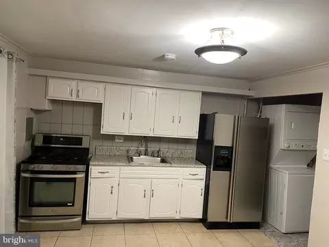 3183 Bero Rd, Halethorpe, MD 21227 photo 2